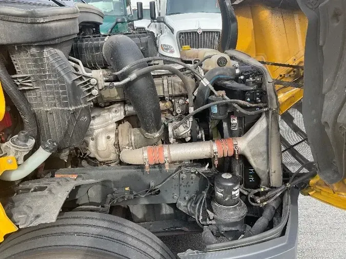 2020 Freightliner T12664ST