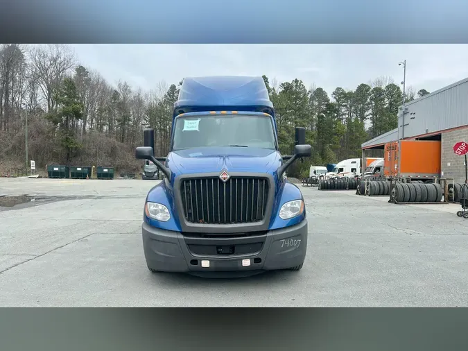 2022 International LT625