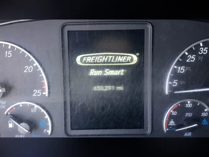 2021 Freightliner Cascadia 126