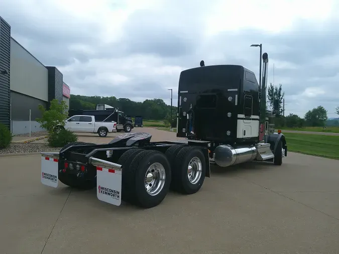 2026 Kenworth W900L