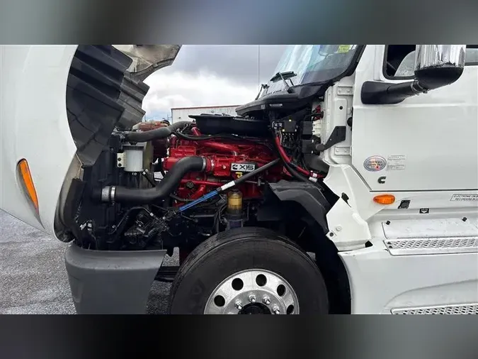 2019 INTERNATIONAL LT