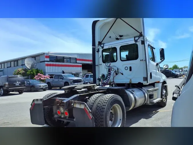2021 FREIGHTLINER/MERCEDES CASCADIA PX12642ST840134659b4eaf550117dfb7e0035d74