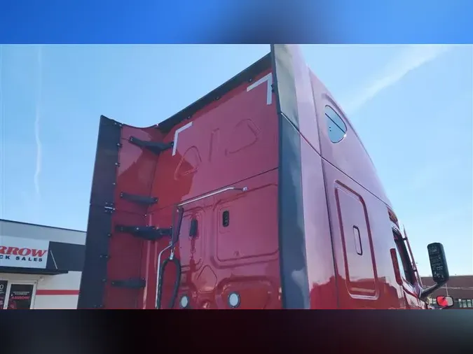 2023 FREIGHTLINER CA126