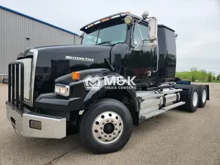 2011 WESTERN STAR 4900