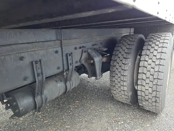 2018 FREIGHTLINER M2 106