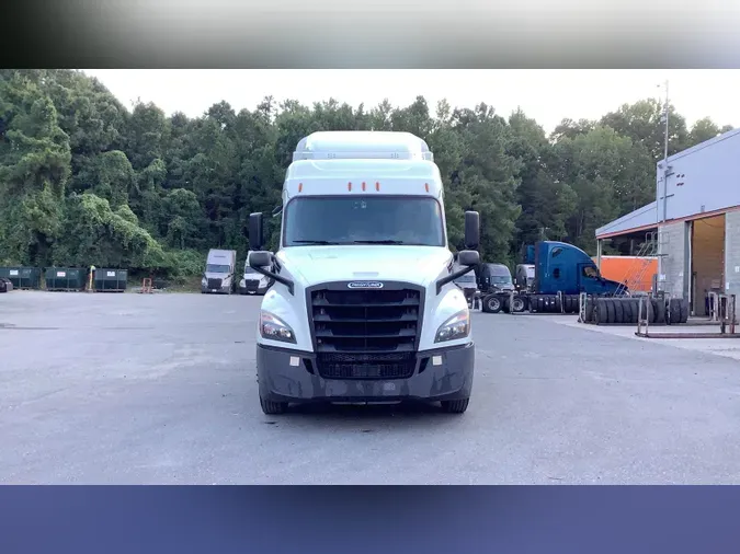 2020 Freightliner Cascadia 126
