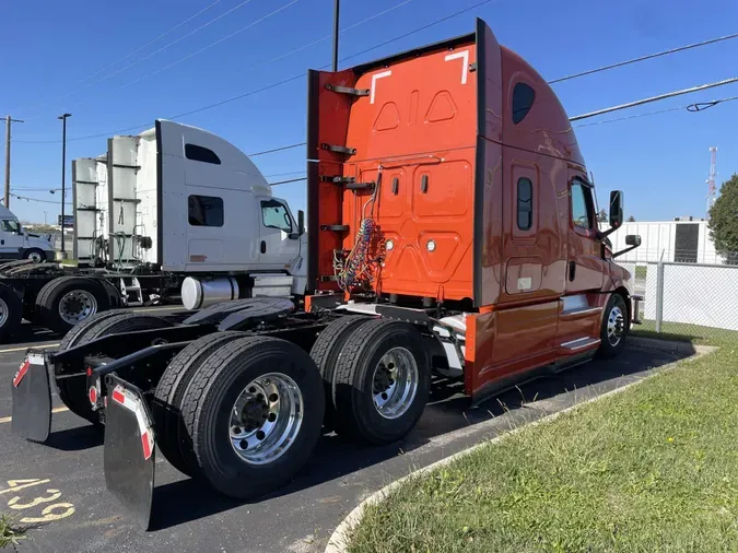 2022 Freightliner Cascadia