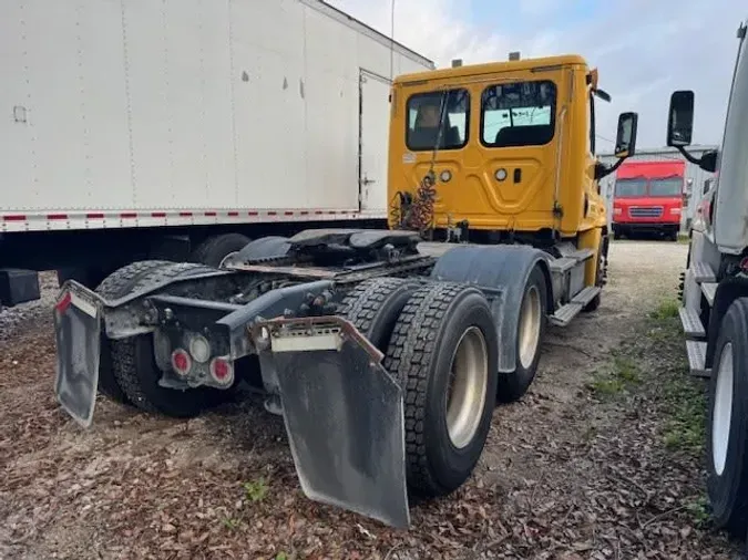 2018 FREIGHTLINER/MERCEDES CASCADIA 113