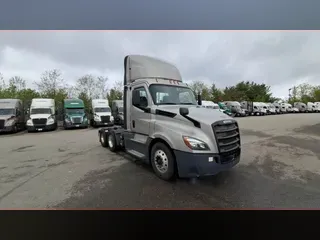 2020 Freightliner Cascadia 126