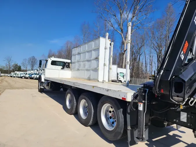 2017 FREIGHTLINER/MERCEDES M2 112
