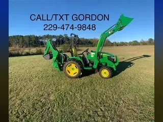 2022 John Deere 3033R TLB