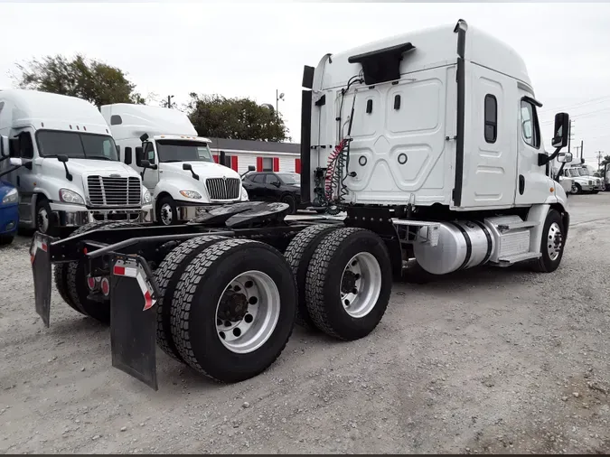 2019 FREIGHTLINER/MERCEDES CASCADIA 113