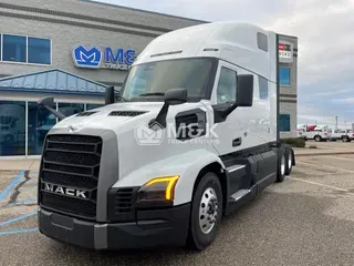 2026 MACK Pioneer 76" High Roof