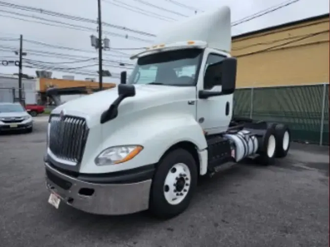 2019 NAVISTAR INTERNATIONAL LT625 DAYCAB T/A