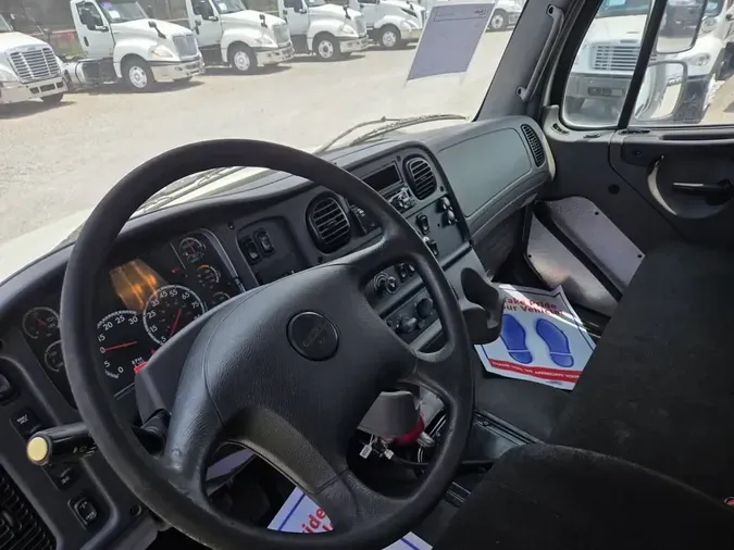 2020 FREIGHTLINER/MERCEDES M2 106