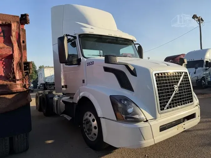 2017 VOLVO VNL64T3008411dea16dd0f6ae0ea2296d8a1aeb7a