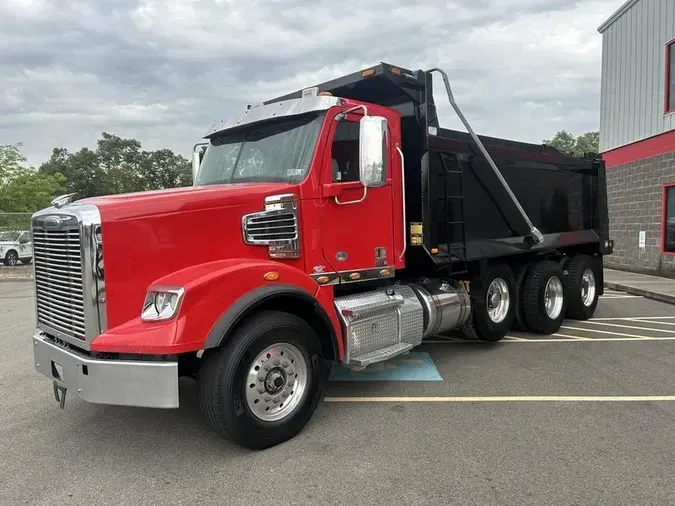 2019 Freightliner 122SD