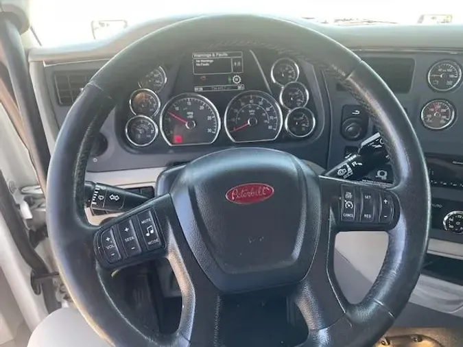 2020 Peterbilt 579