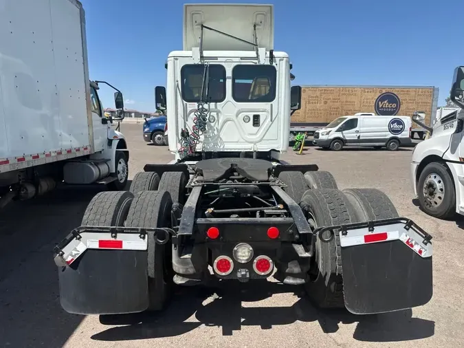 2017 FREIGHTLINER/MERCEDES CASCADIA 125