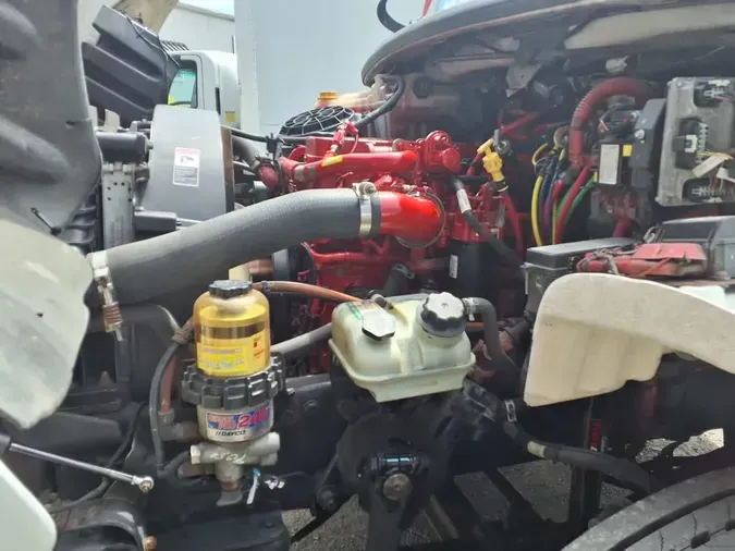 2020 FREIGHTLINER M2 106
