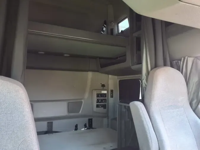 2020 NAVISTAR INTERNATIONAL LT625 SLPR CAB