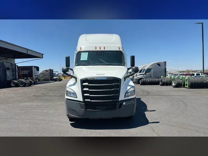 2024 Freightliner Cascadia 126