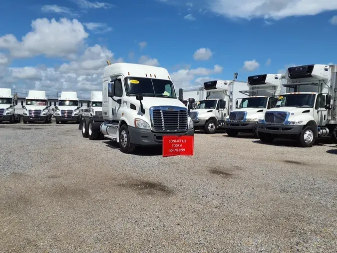 2020 FREIGHTLINER CASCADIA 113" DAYCAB