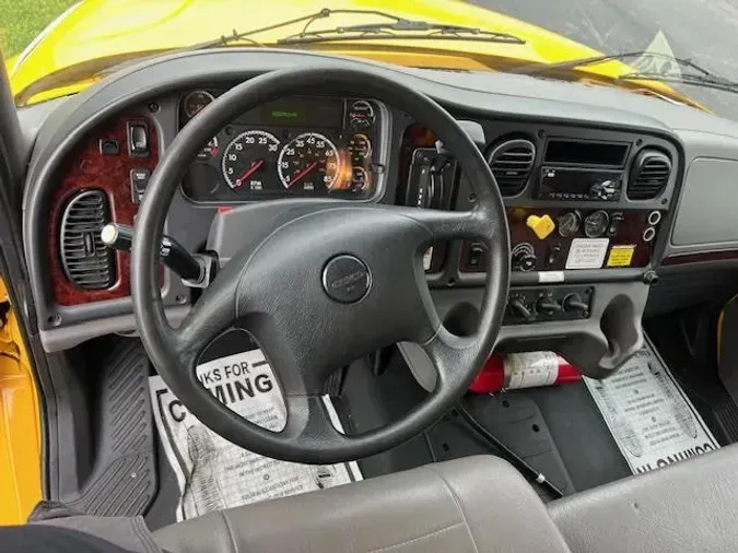 2019 Freightliner Business Class M2 106