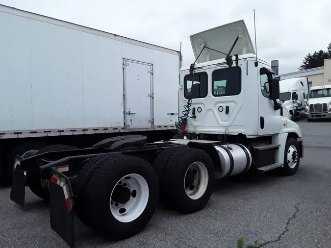2019 FREIGHTLINER CASCADIA 125