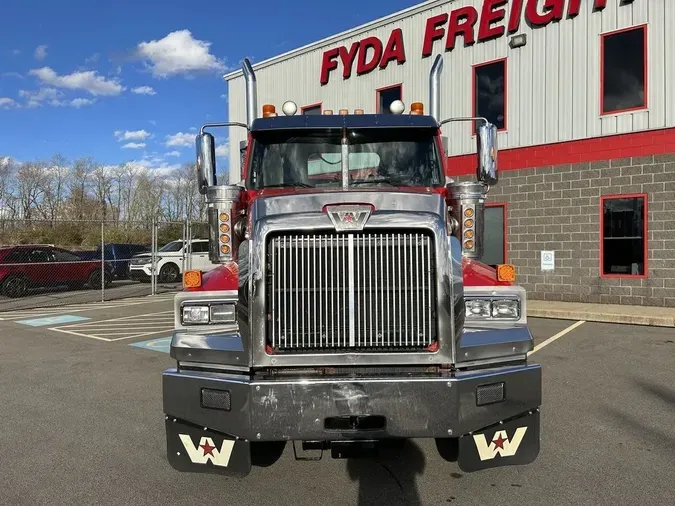 2021 Western Star 4900 SB