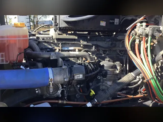 2020 Freightliner Cascadia 126