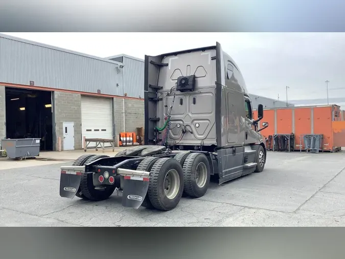 2021 Freightliner Cascadia