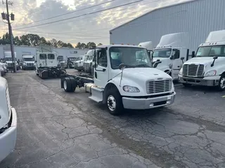 2020 FREIGHTLINER M2 106