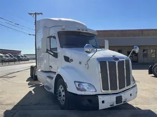 2015 PETERBILT 579