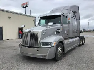 2017 WESTERN STAR 5700XE