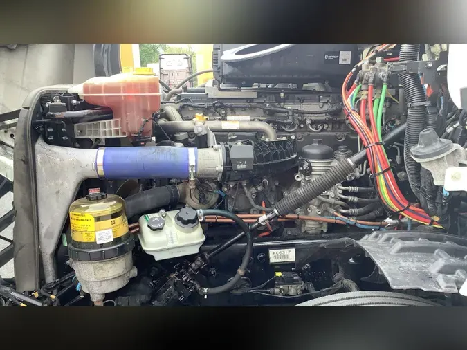 2020 Freightliner Cascadia 126