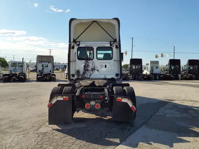 2019 FREIGHTLINER/MERCEDES NEW CASCADIA 116