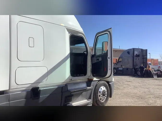 2022 Freightliner Cascadia 1268433f24d2e1518d703ff2be267110b7d