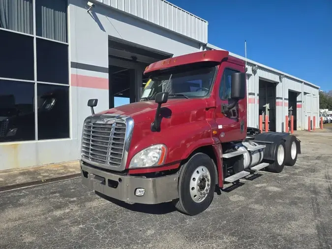 2019 FREIGHTLINER/MERCEDES CASCADIA 125