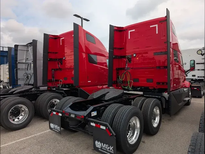 2026 VOLVO VNL64T860