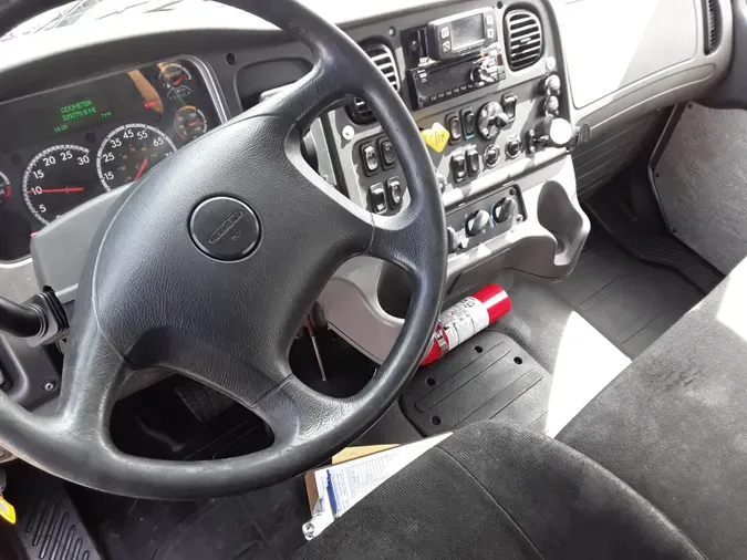 2018 FREIGHTLINER/MERCEDES M2 106
