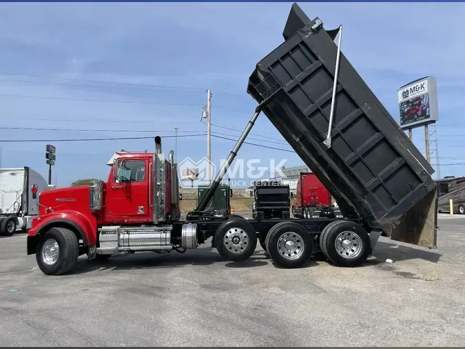 2017 WESTERN STAR 4900