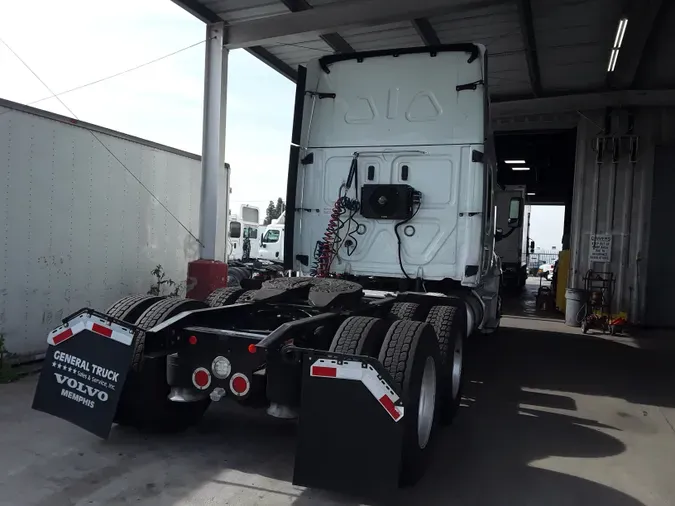 2019 FREIGHTLINER/MERCEDES CASCADIA 125