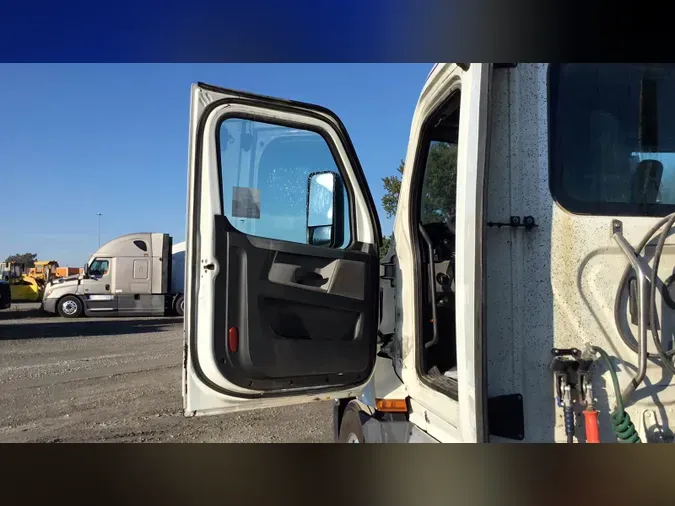 2020 Freightliner Cascadia 1268441a901b47c932ed7bf4228d7ccf9d7
