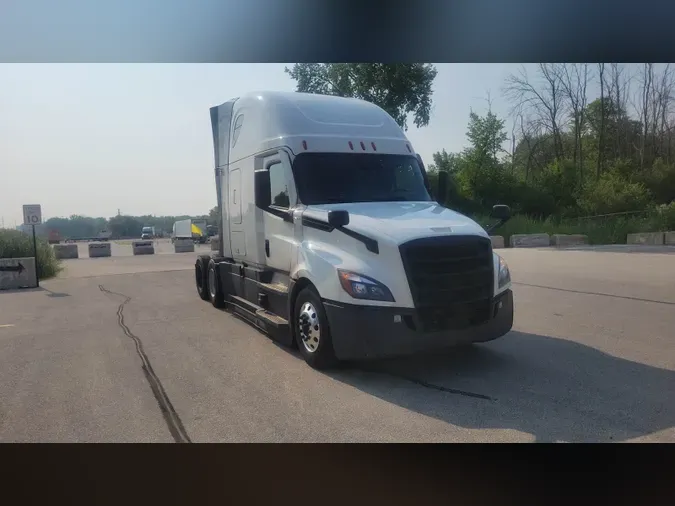 2021 Freightliner Cascadia 126844457a0d4cbc6a3596a0cdc5f6b5e3f
