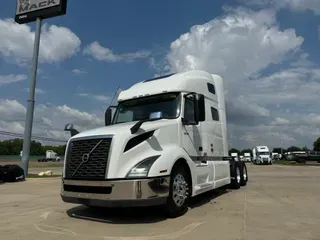 2019 VOLVO VNL64T760