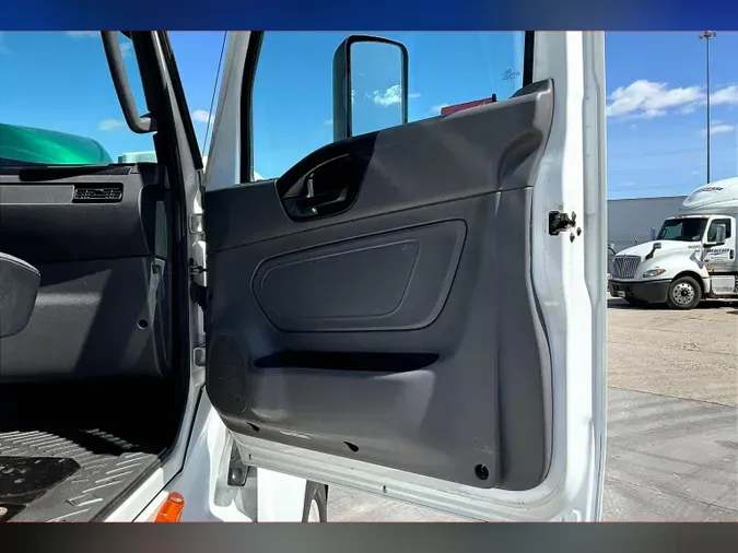 2019 INT LT625 6x4