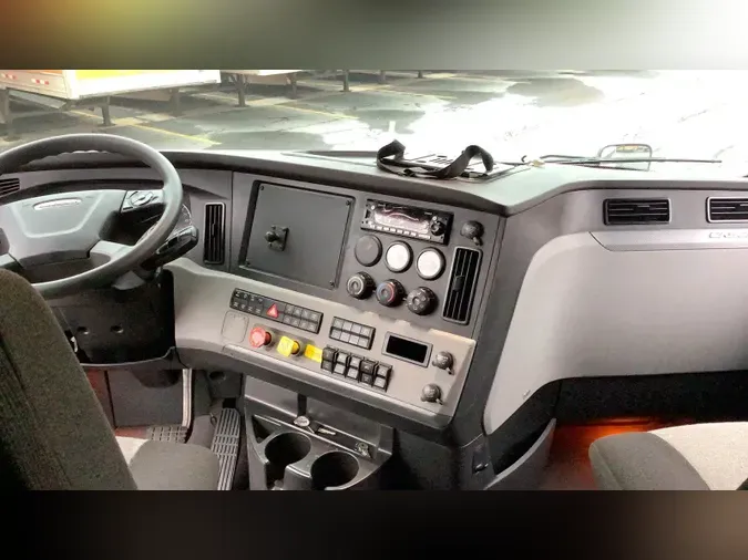 2022 Freightliner Cascadia 126