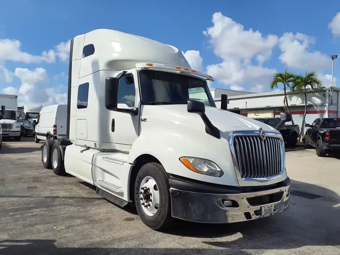 2020 NAVISTAR INTERNATIONAL LT625 SLPR CAB