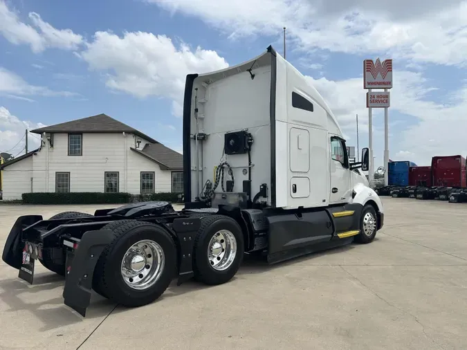 2021 Kenworth T680